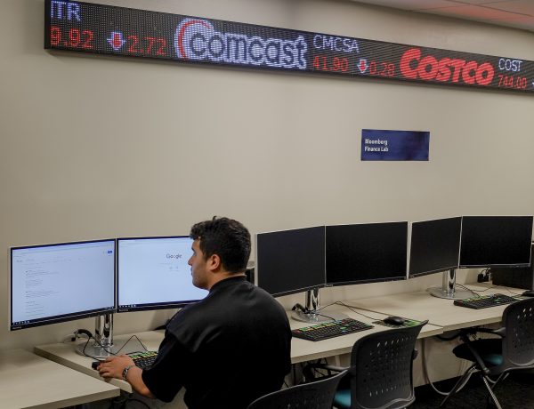 Dallas College students can use the Bloomberg Fiance Lab to get their Bloomberg Certification.